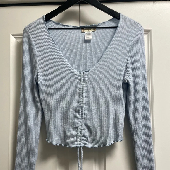 Altar’d State ruched top - Picture 4 of 4